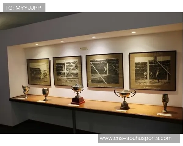 乌拉圭足球运动员的辉煌历程与对世界足球的影响分析 乌拉圭足球运动员的辉煌历程与对世界足球的影响分析