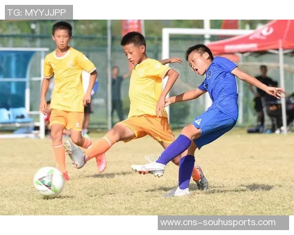 足球未来之星:探索新一代球员的成长与潜力之路 足球未来之星:探索新一代球员的成长与潜力之路